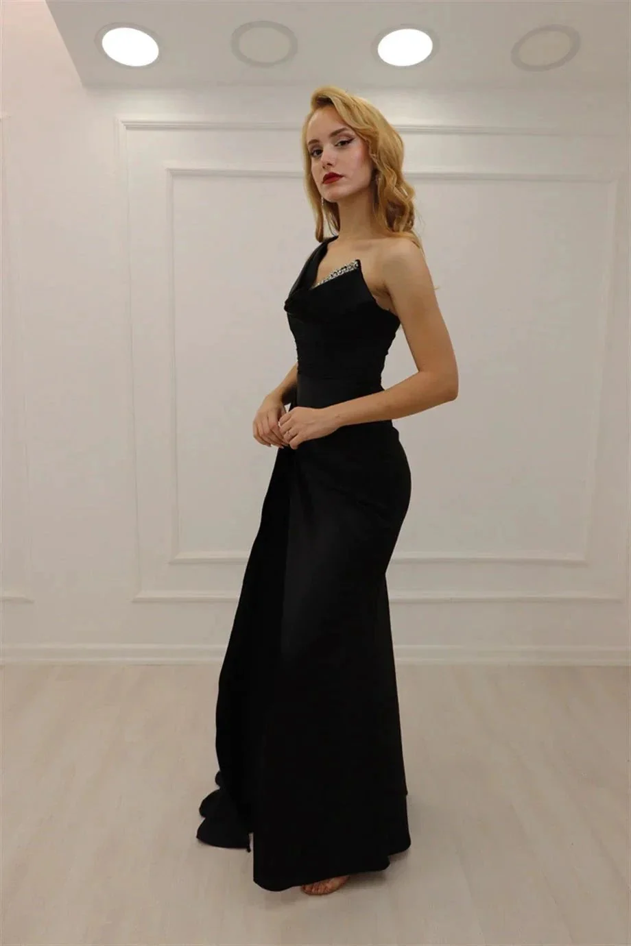 A-line Black One Shoulder Glitter Sleeveless Prom Dress With Slit - Image 5