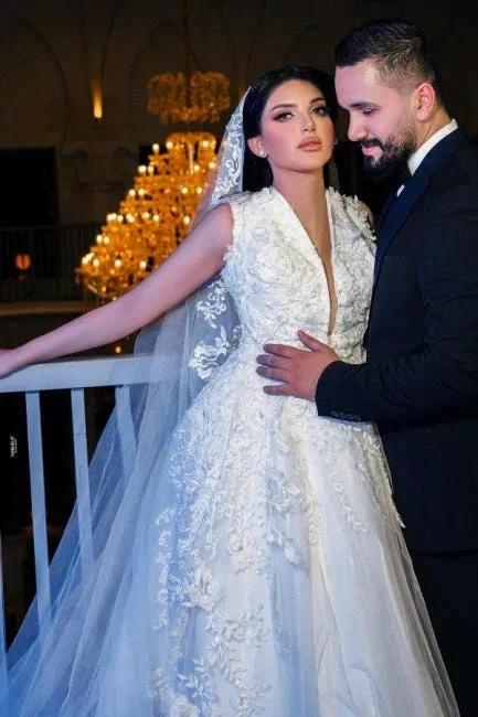 A-Line Charming V-Neck Sleeveless Tulle Floor-Length Wedding Dresses with Appliques - Image 2