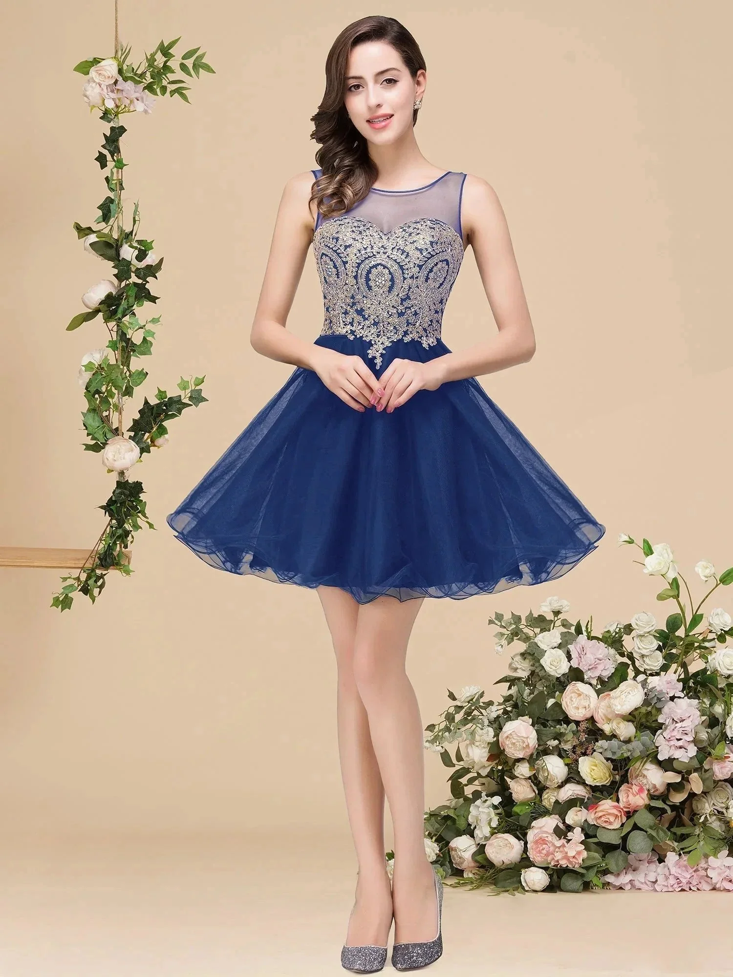 A-line Crew Short Sleeveless Appliques Prom Dresses - Image 6