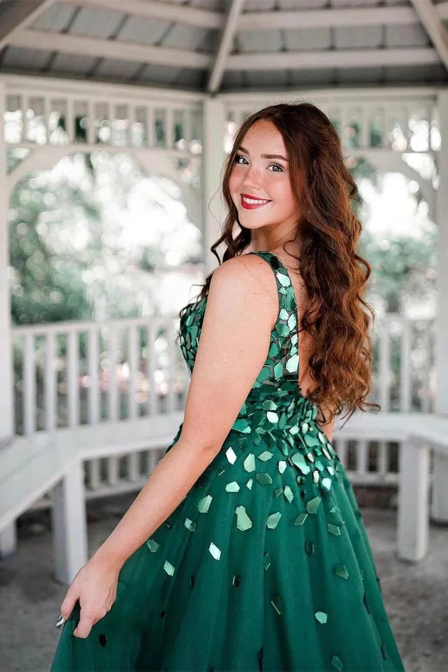 Shelly | A-Line Green V-Neck Sequins Long Prom Dress - Image 3