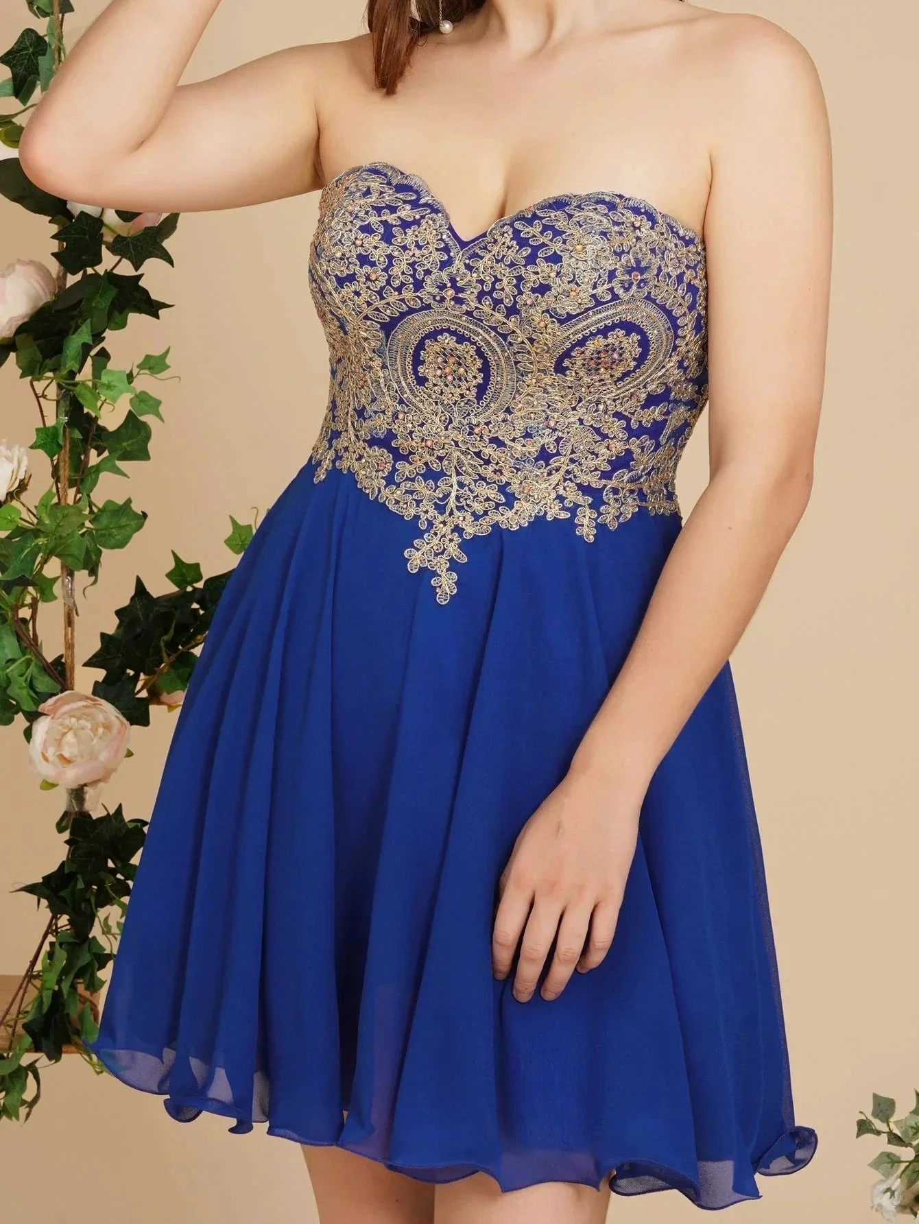 A Line Lace Appliques Sweetheart Short Prom Dresses - Image 3