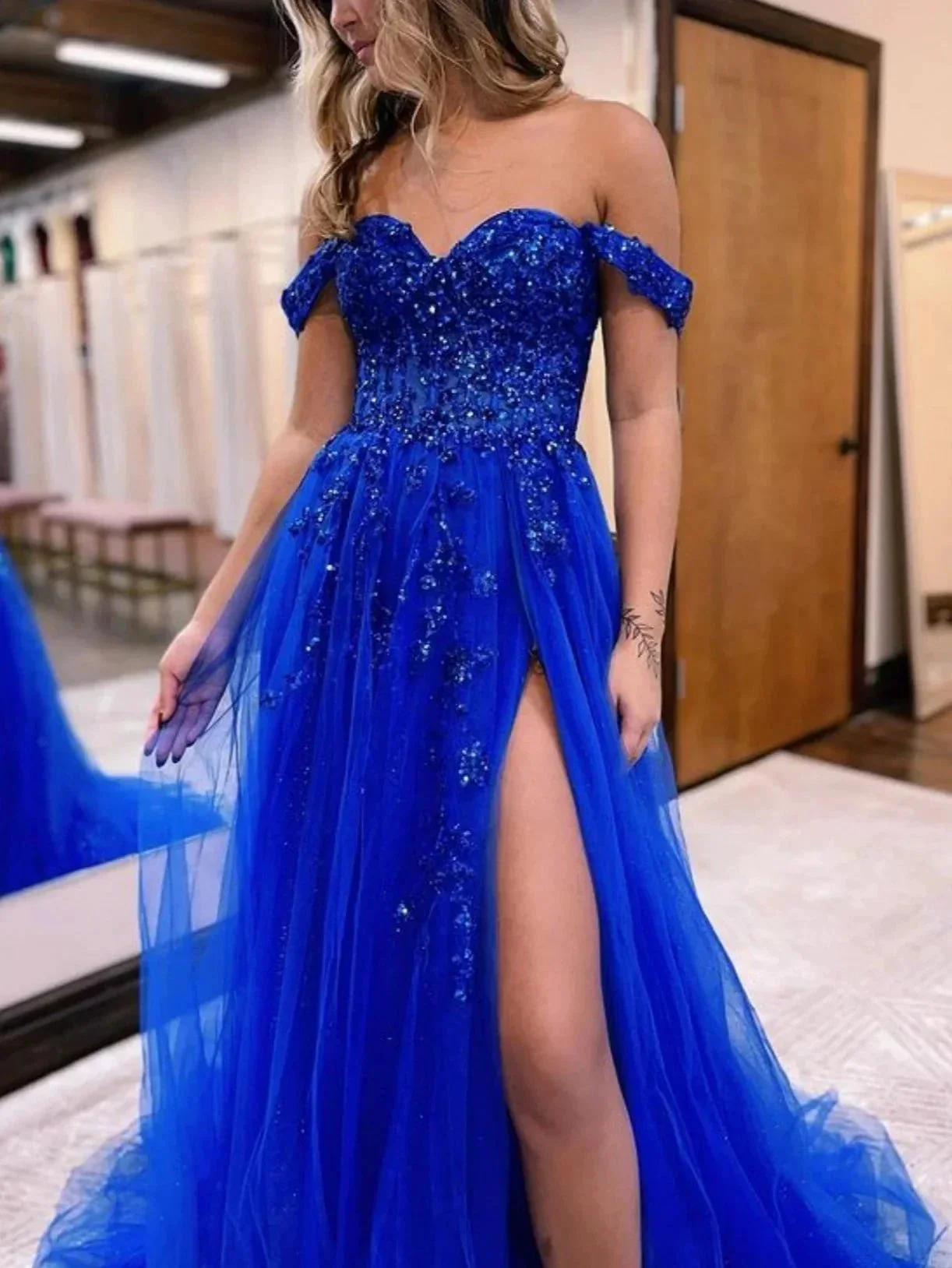 Meadow |A Line Off the Shoulder Lace Tulle Prom Dress With Slit - Image 5