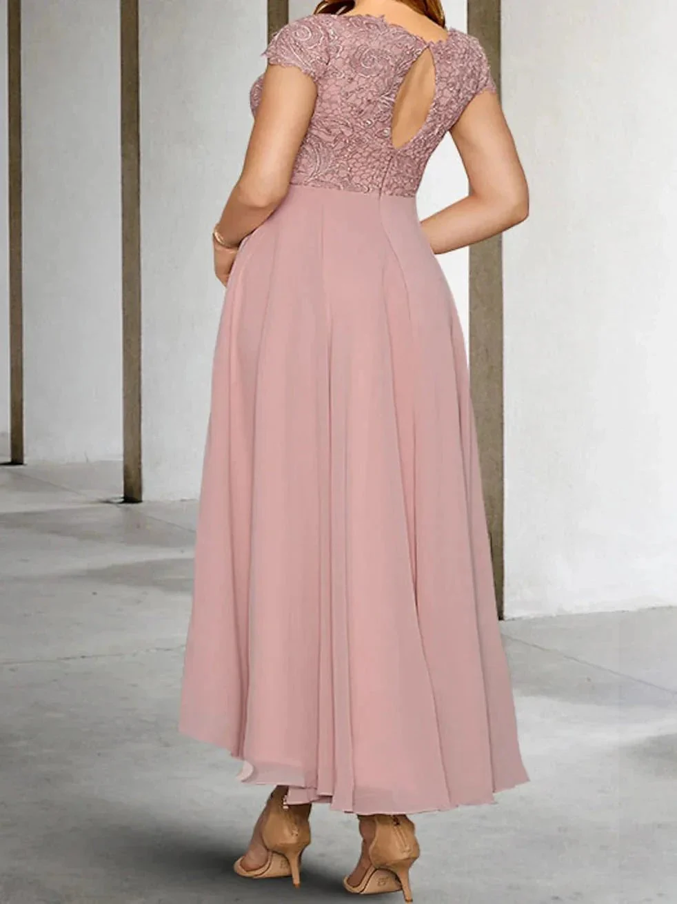 A-Line/Princess Short Sleeves Mother of the Bride Dresses with Applique - Image 2