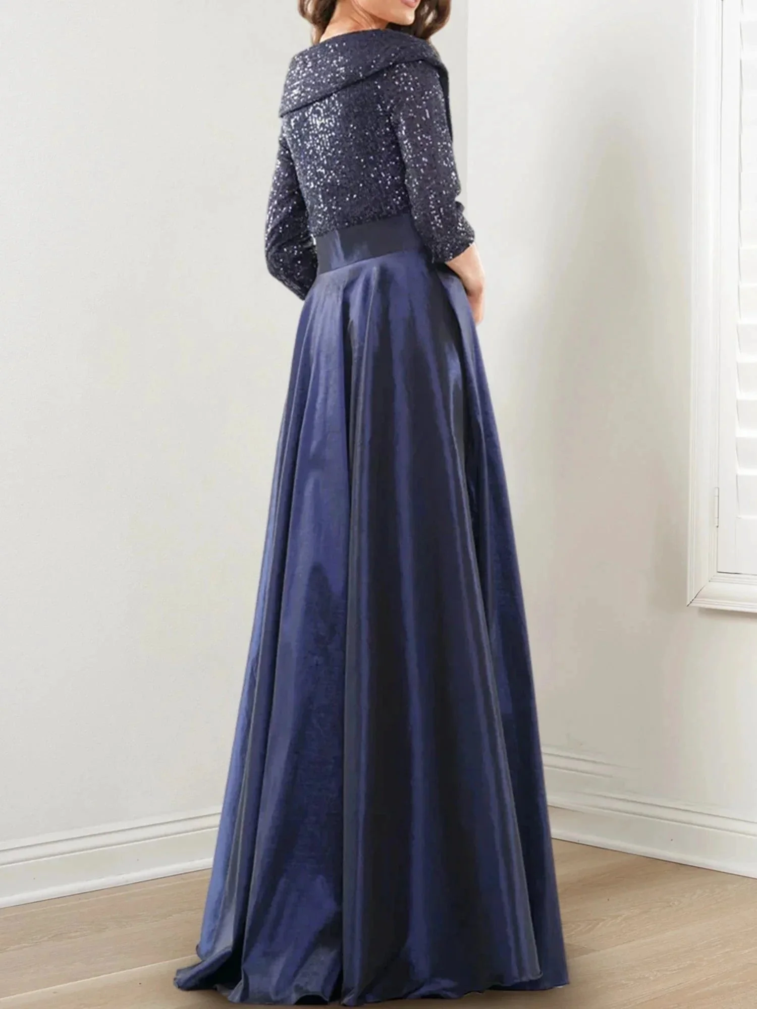 A-Line/Princess V-Neck Floor-Length Mother of the Bride Dresses - Image 2