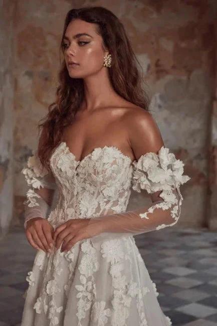A-Line Sweetheart Floor-Length Strapless Tulle Wedding Dresses with Appliques - Image 3