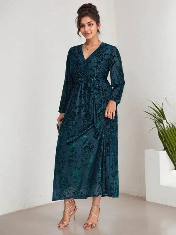A-Line V-Neck Long Sleeves Velvet Tea-Length Mother of the Bride Dress With Split - Image 3