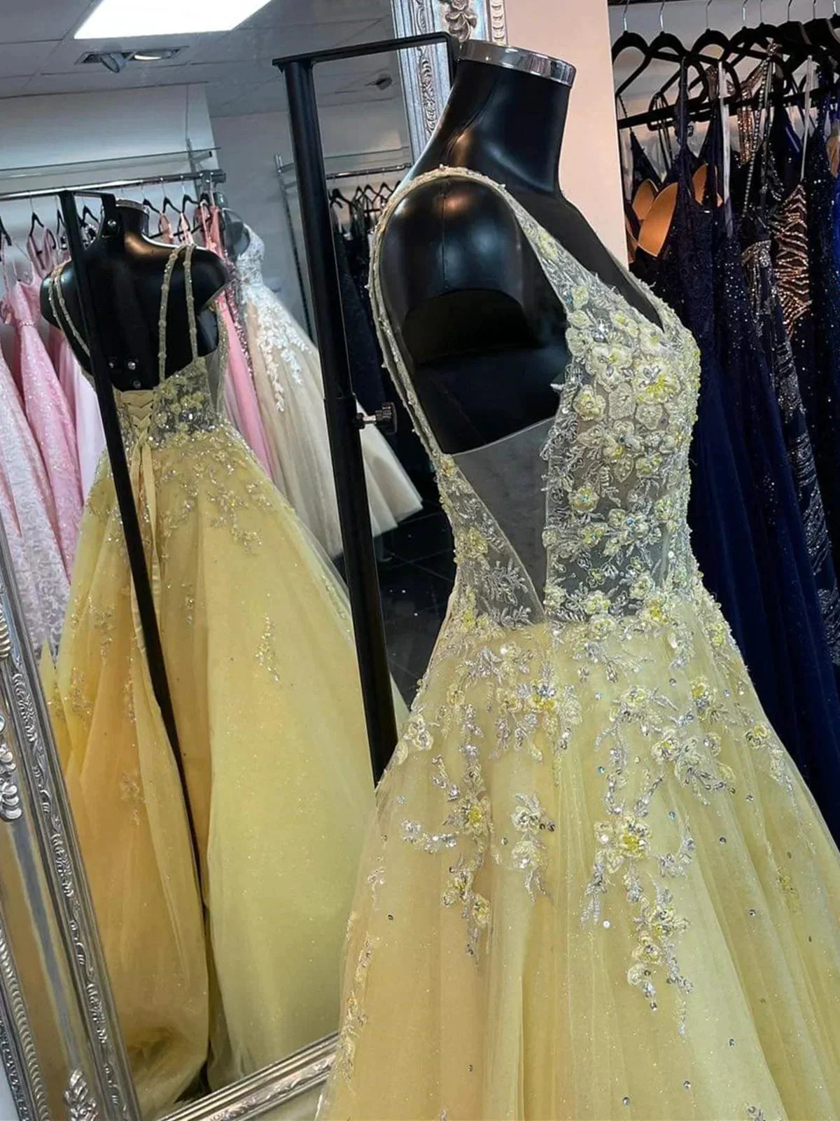 A-line V Neck Open Back Lace Floral Long Prom Dresses Yellow Tulle Formal Gowns - Image 2
