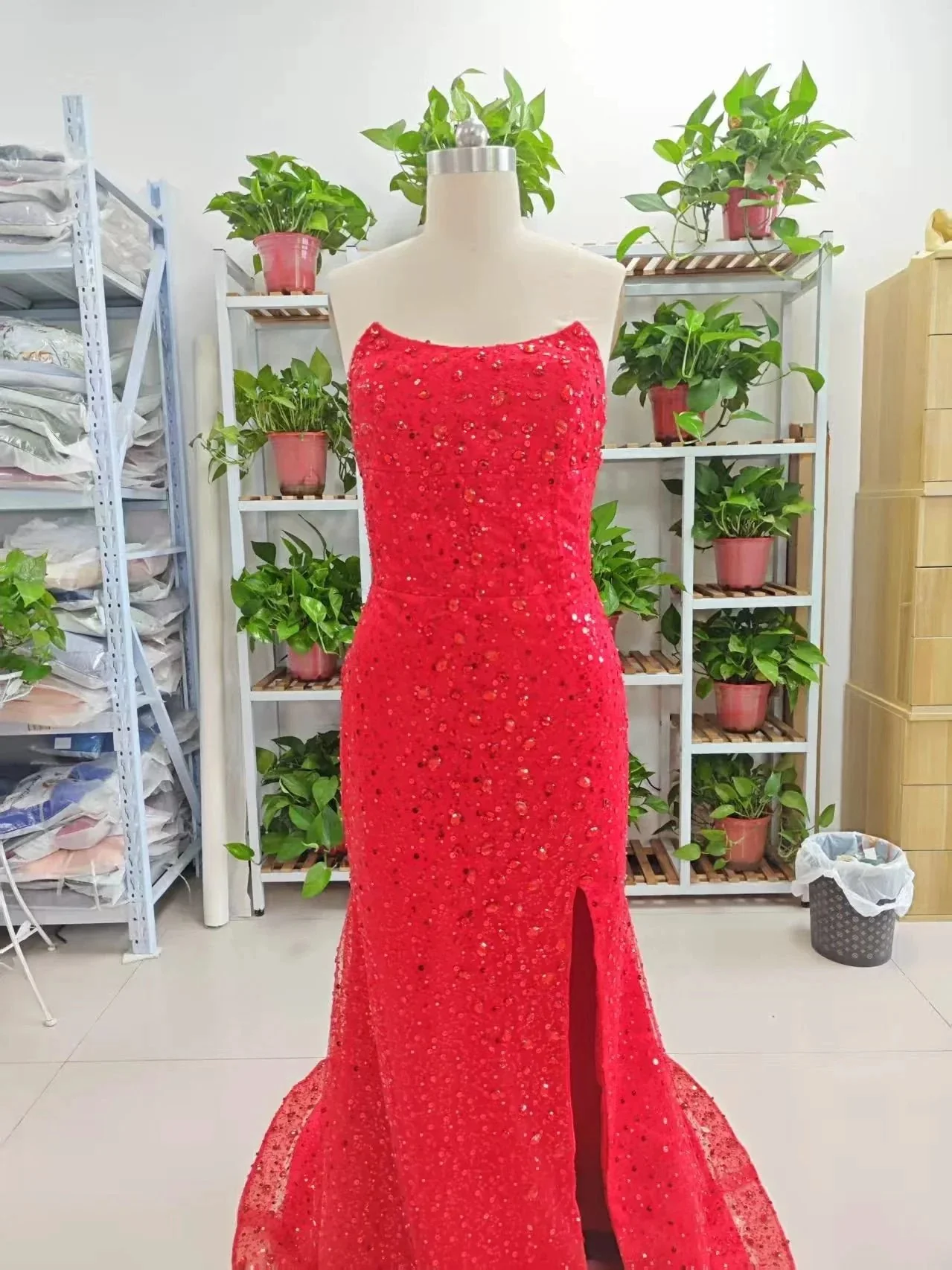 Alcyone | Mermaid Scoop Neck Red Sequins Prom Dresses with Slit F1065 - Image 2