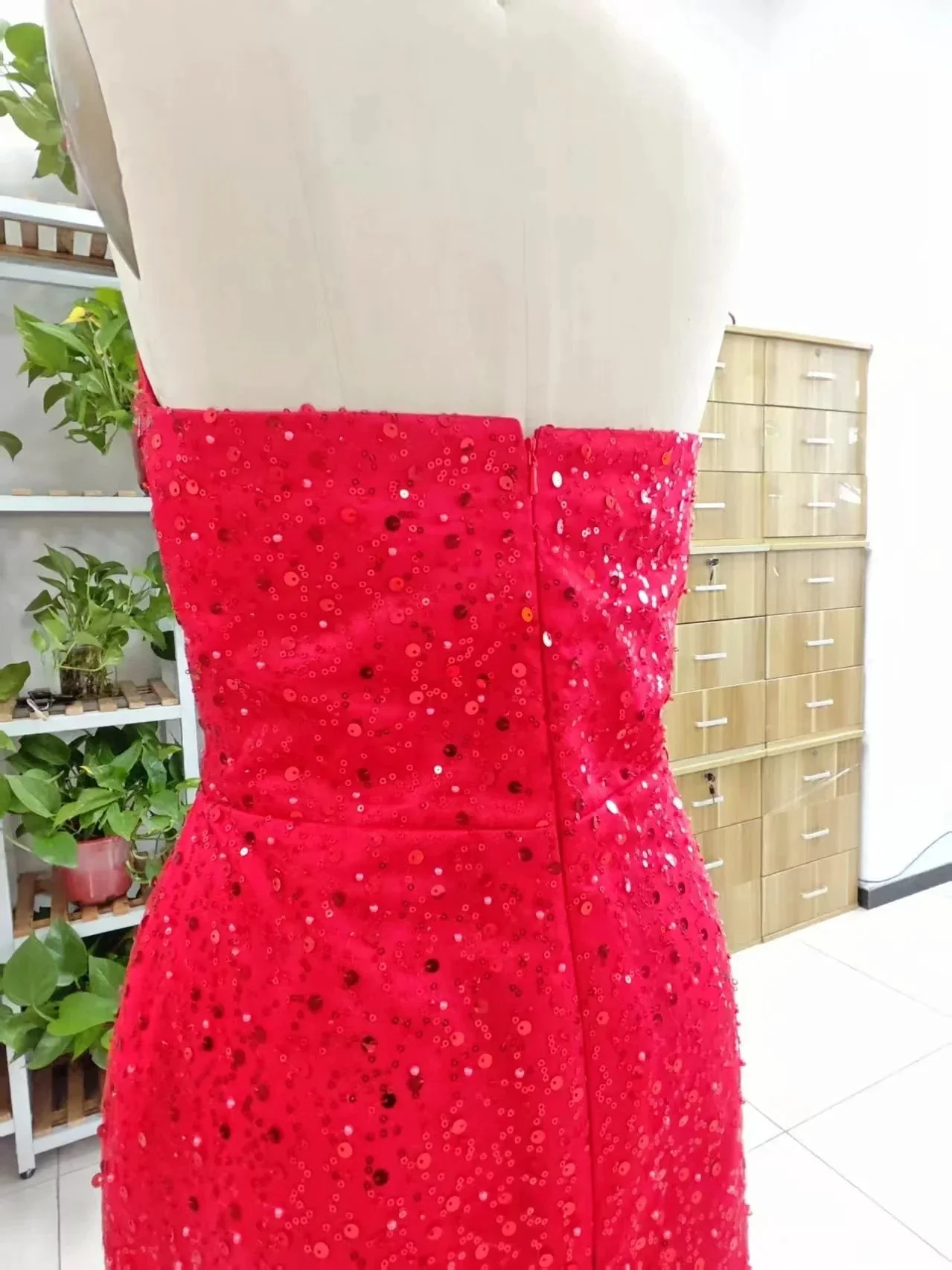 Alcyone | Mermaid Scoop Neck Red Sequins Prom Dresses with Slit F1065 - Image 7