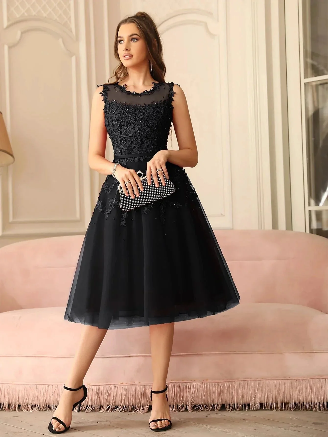 Amazing A-Line Scoop Sleeveless Lace Short Bridesmaid Dresses - Image 2