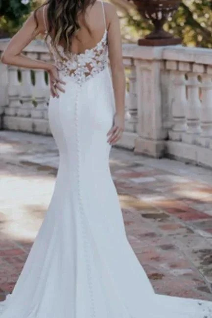 Amazing Column Lace Scoop Sleeveless White Wedding Dress With Appliques - Image 2