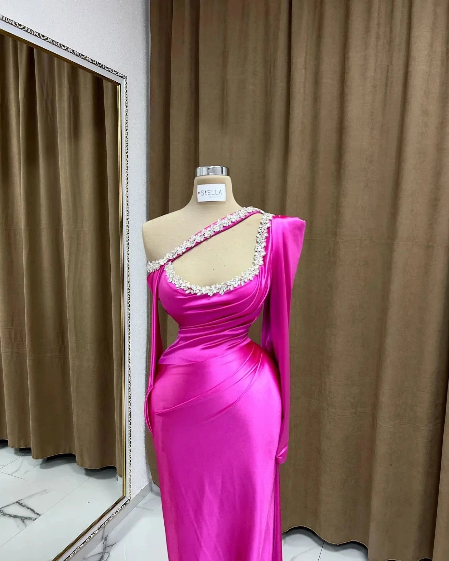 Amazing Column Scoop Long Sleeve Rhinestone Satin Prom Dresses - Image 2