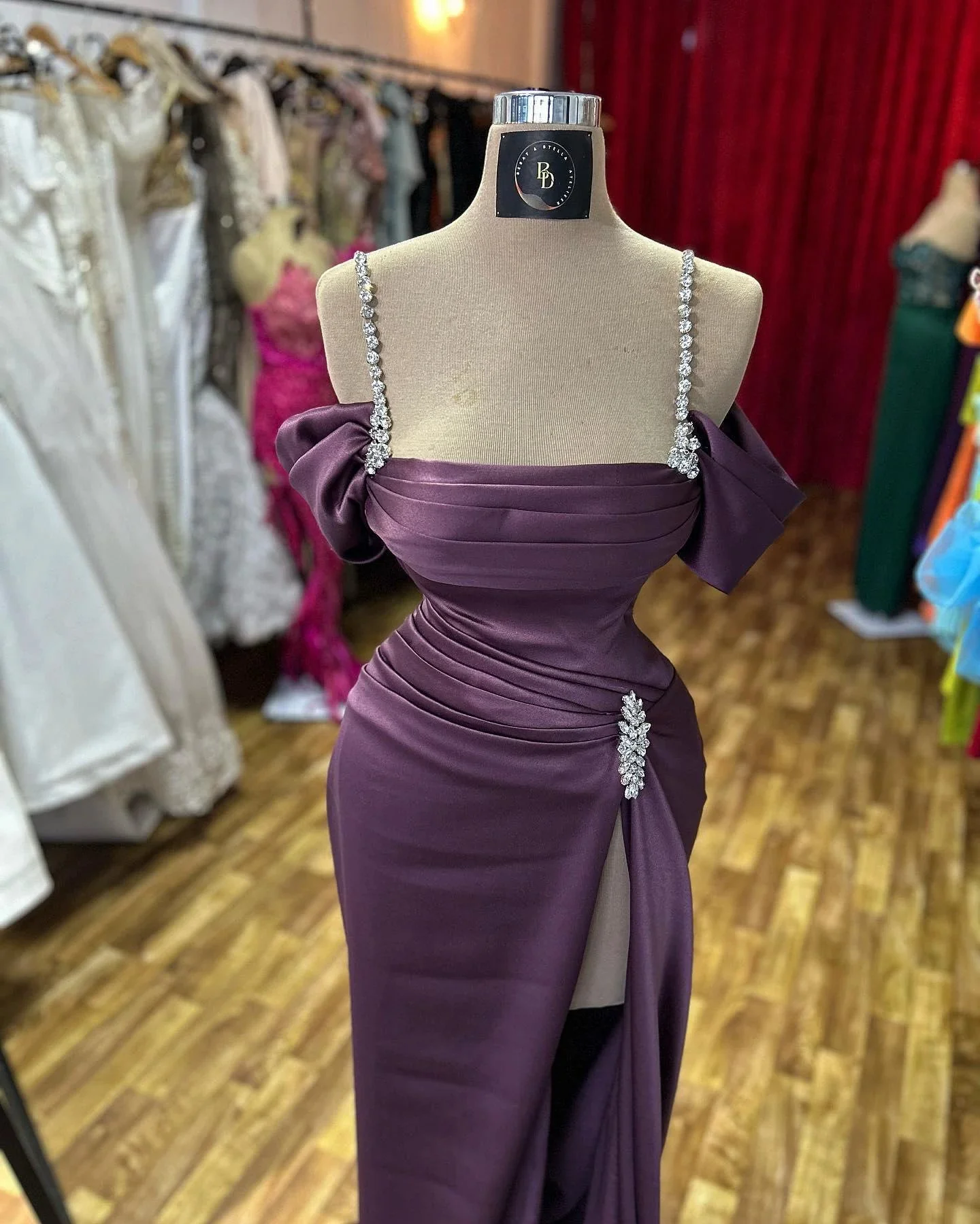 Amazing Column Spaghetti Straps Sleeveless Rhinestone Satin Split Front Prom Dress - Image 3