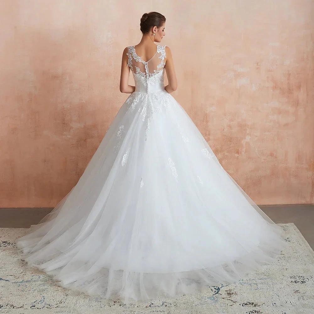 Amazing Long A-line Appliques Lace Tulle Wedding Dress - Image 3