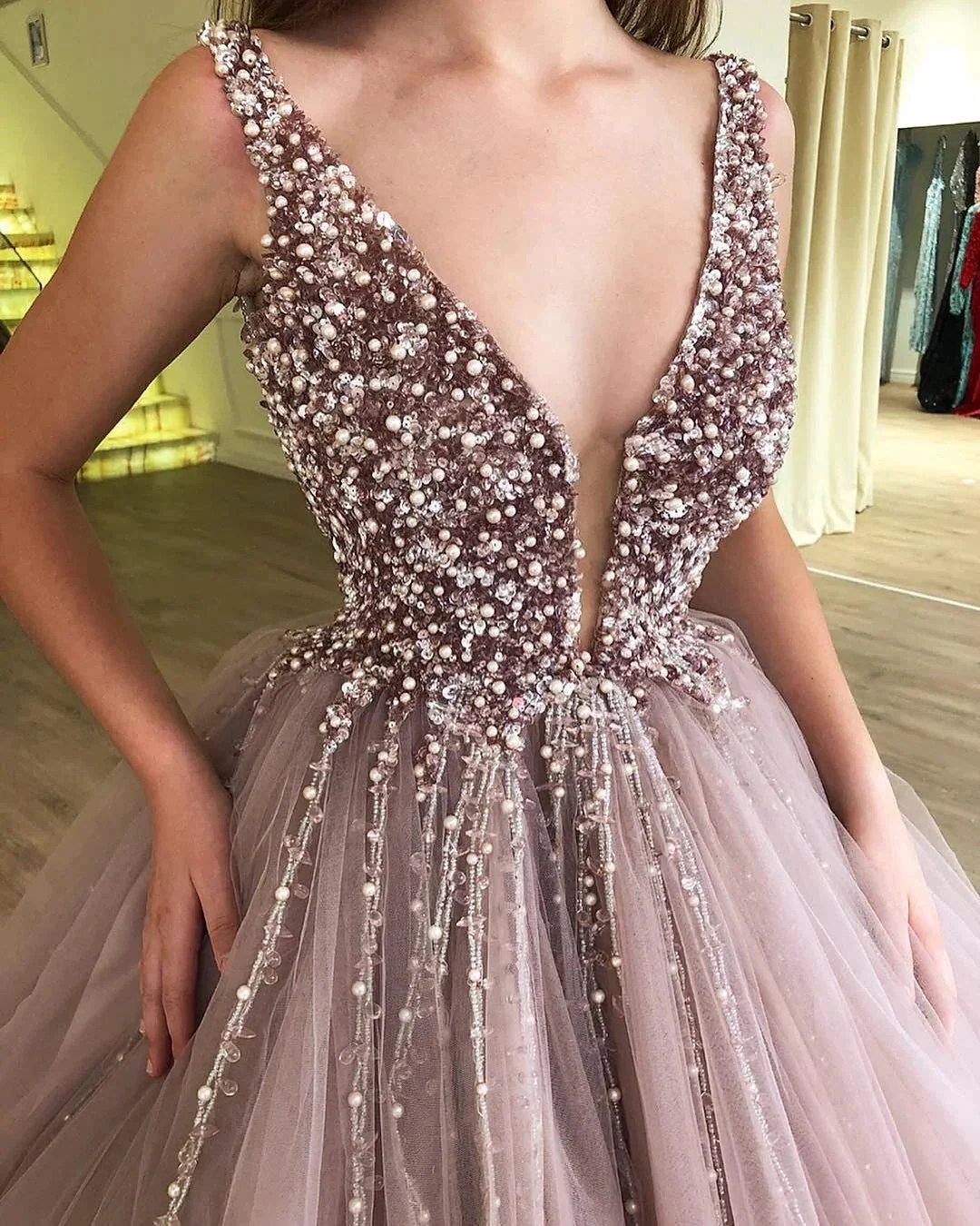 Amazing Long Ball Gown V-neck Tulle Prom Dress with Beading - Image 2