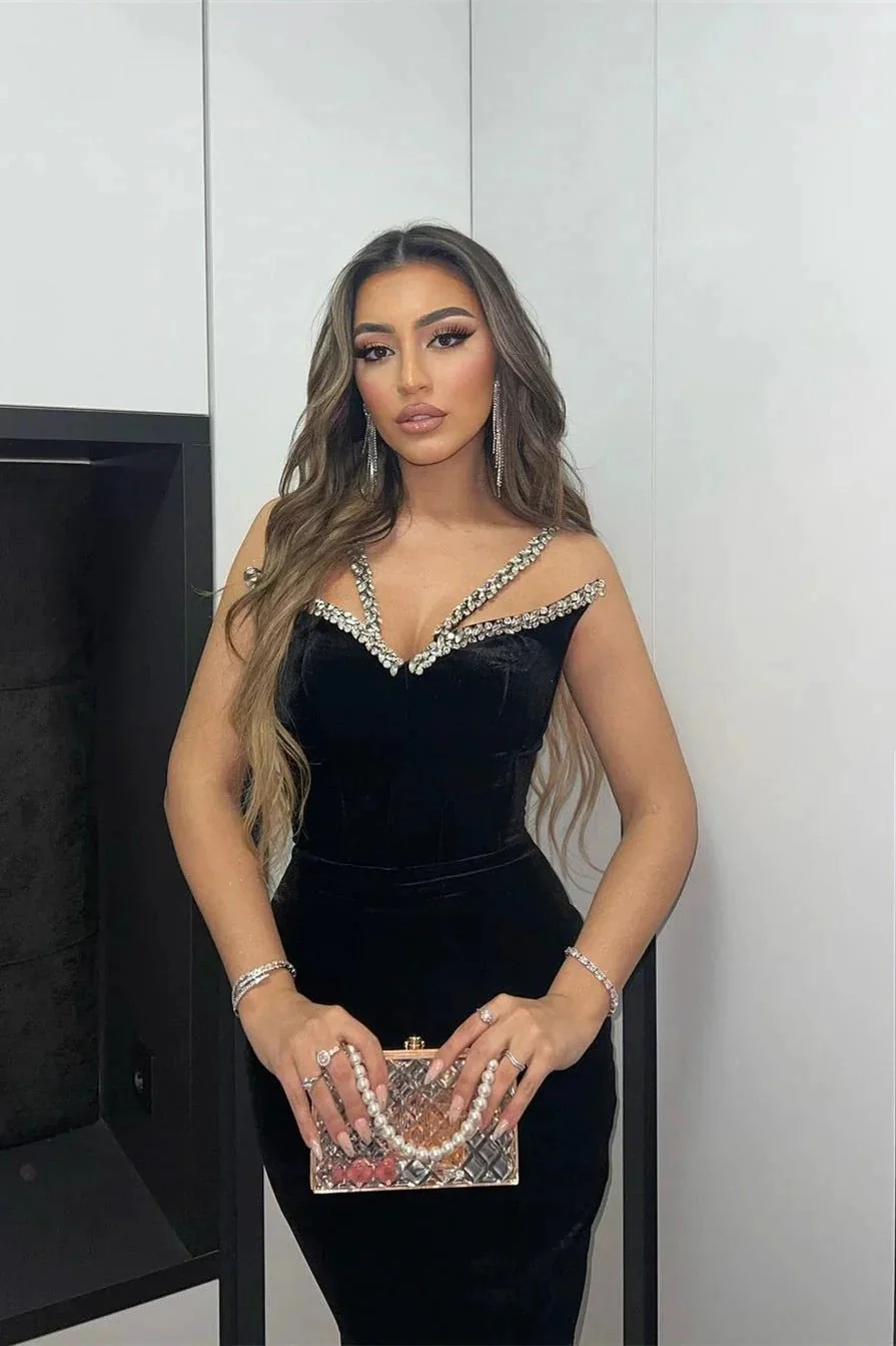 Amazing Long Black Sleeveless Mermaid Velvet Prom Dress With Crystal - Image 3
