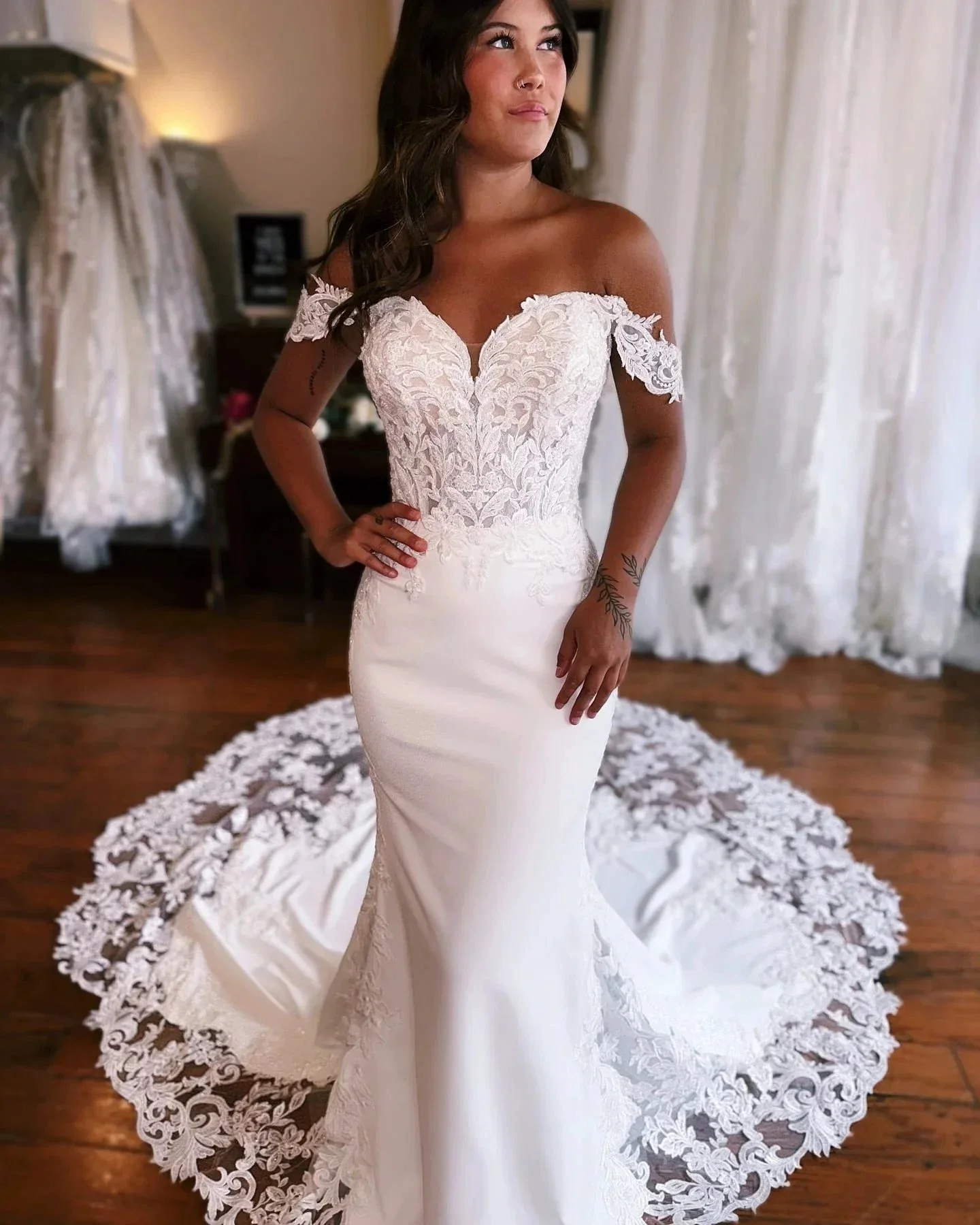 Amazing Mermaid Off-the-shoulder Sweetheart Sleeveless Appliques Satin Lace Train Wedding Dress - Image 2