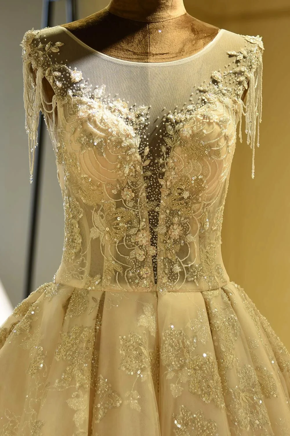 Amazing Princess Lace-up Sparkly Beading Tulle Ivory Princess Wedding Dress - Image 5