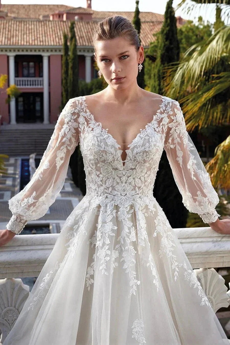 Amazing V-neck Backless Long Sleeves A-line Appliques Wedding Dress - Image 2