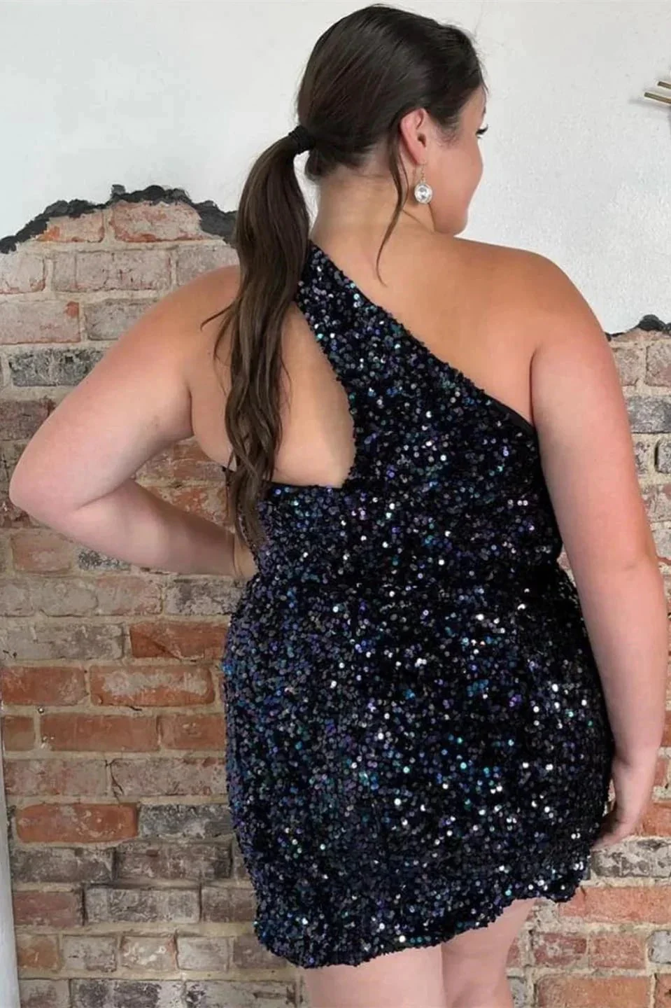 Sheath Asymmetrical One Shoulder Sequins Homecoming Dress - Image 4