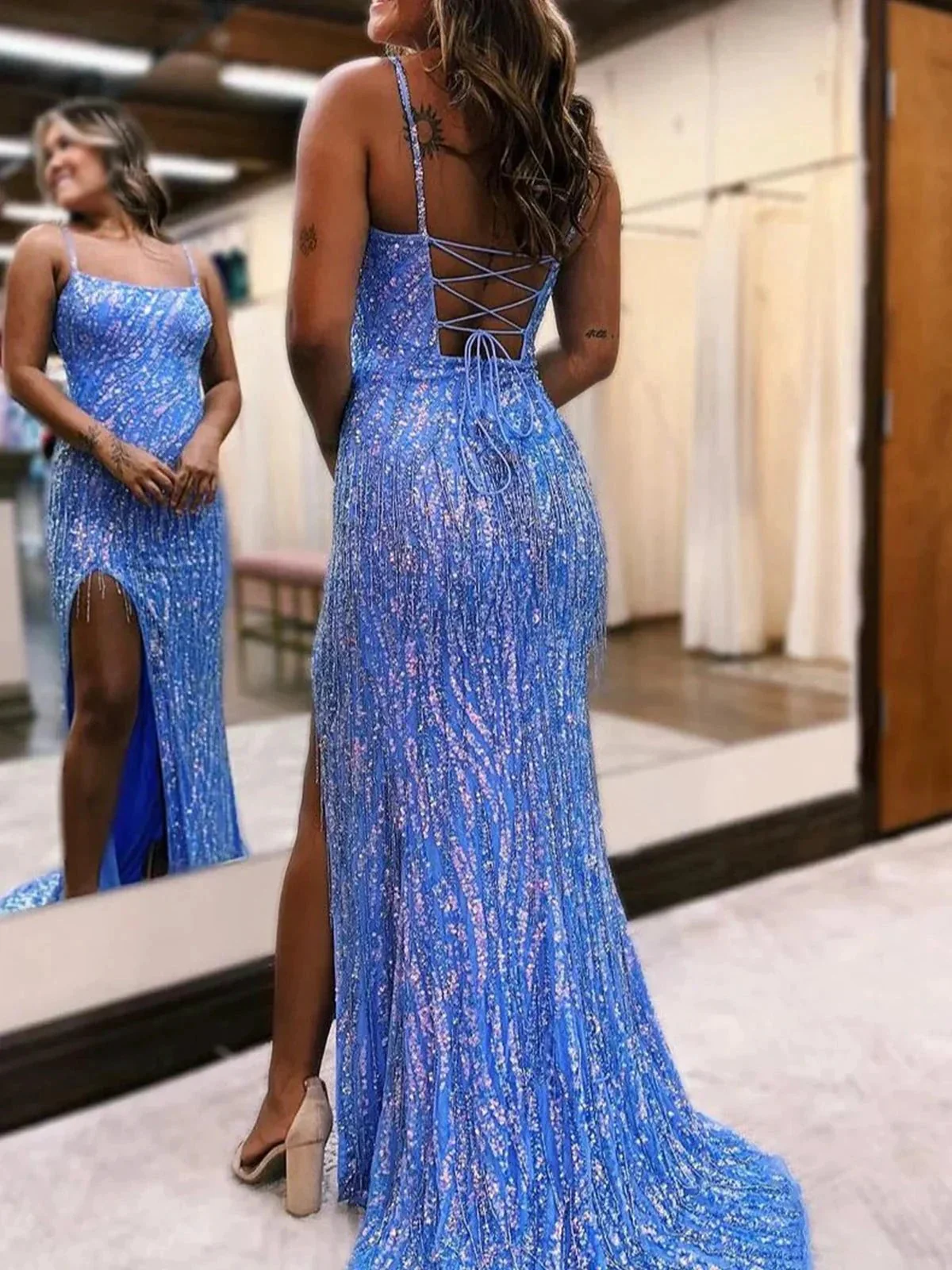 Aurum | Scoop Neck Hot Pink Mermaid Sequins Long Prom Dresses with Beading - Image 2