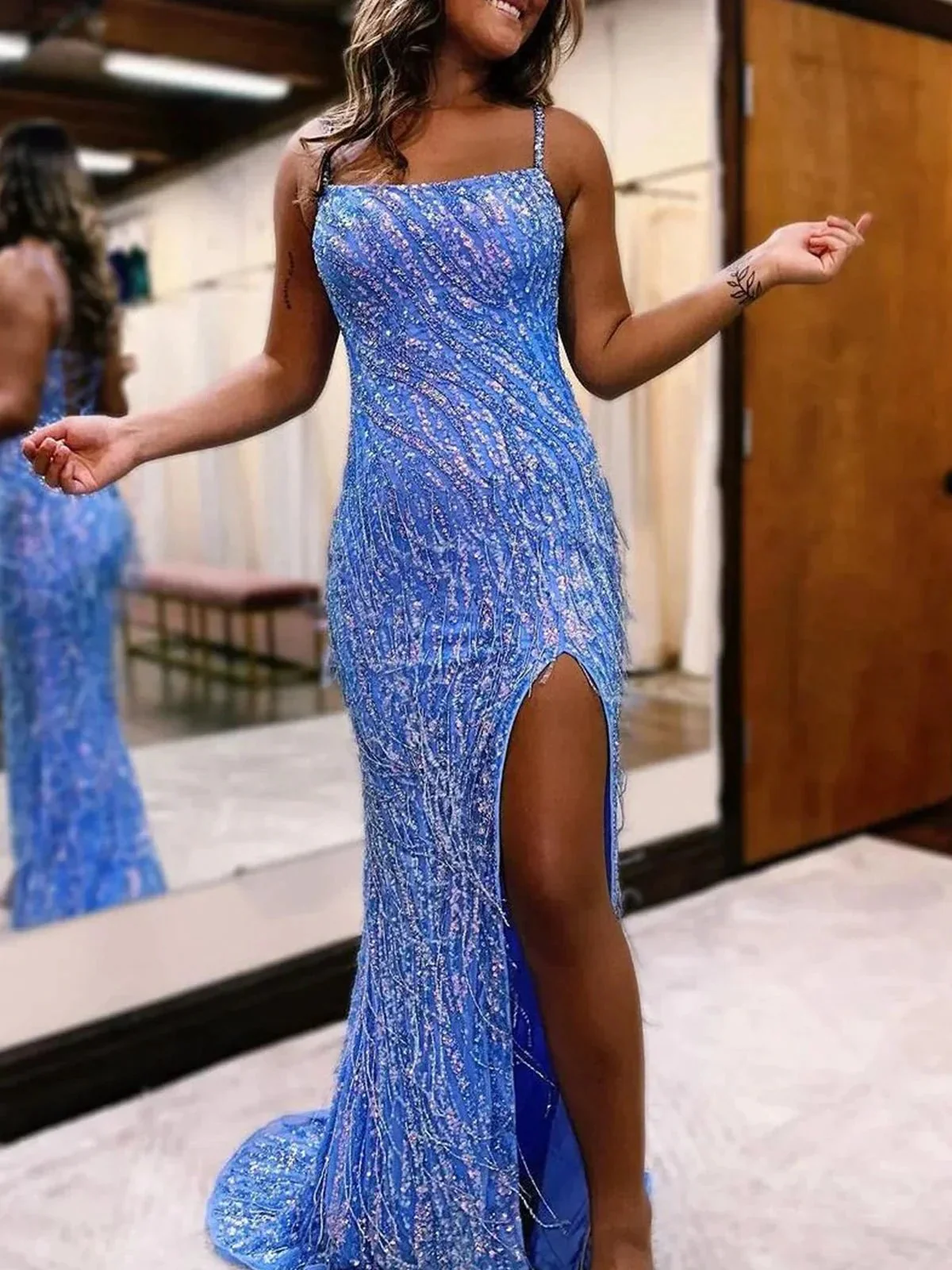 Aurum | Scoop Neck Hot Pink Mermaid Sequins Long Prom Dresses with Beading - Image 3