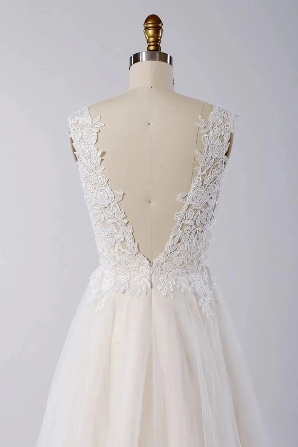 Awesome Long A-line Appliques Lace Tulle Open Back Wedding Dress - Image 4
