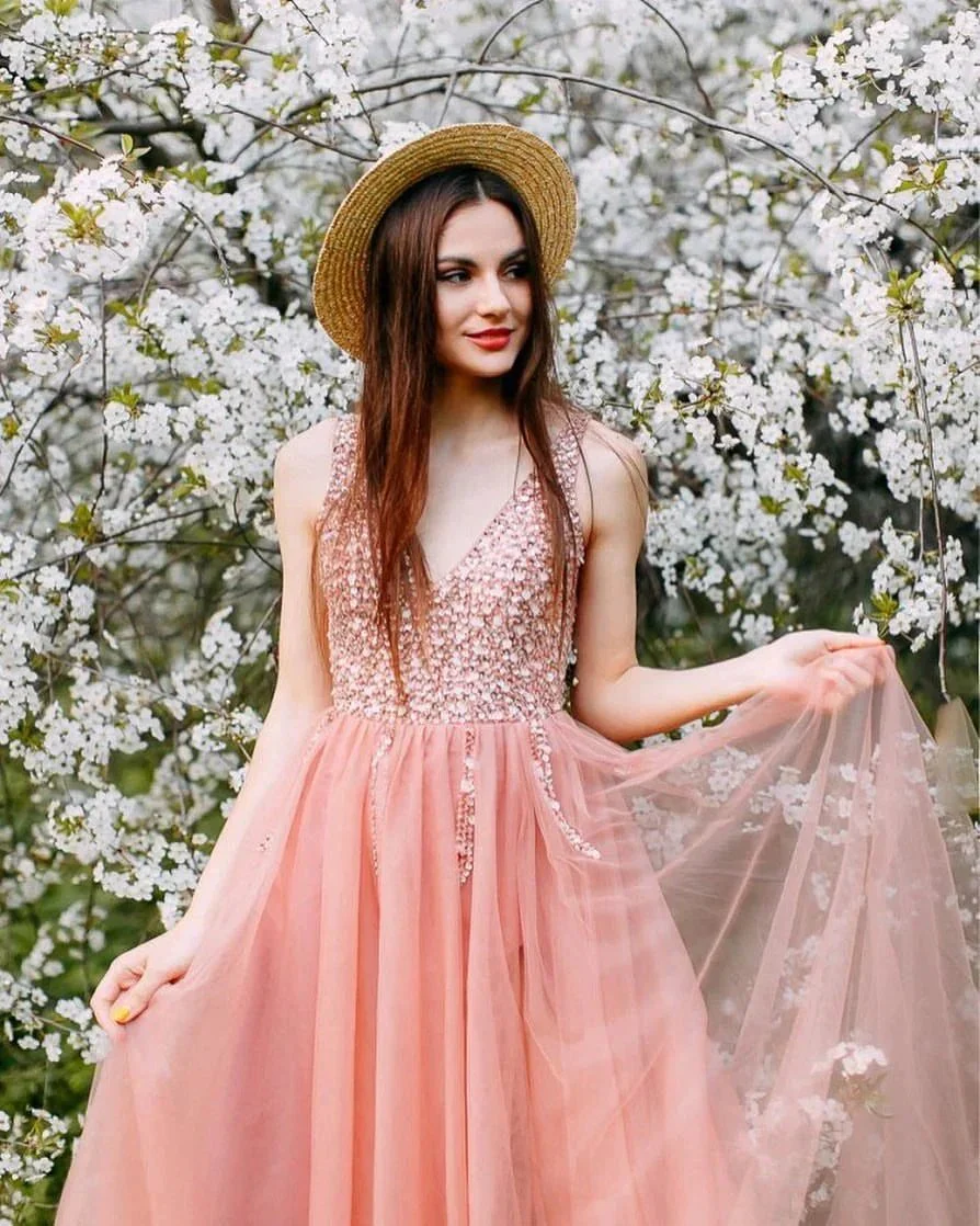 Awesome Long A-line V-Neck Beading Tulle Prom Dress with Slit - Image 2