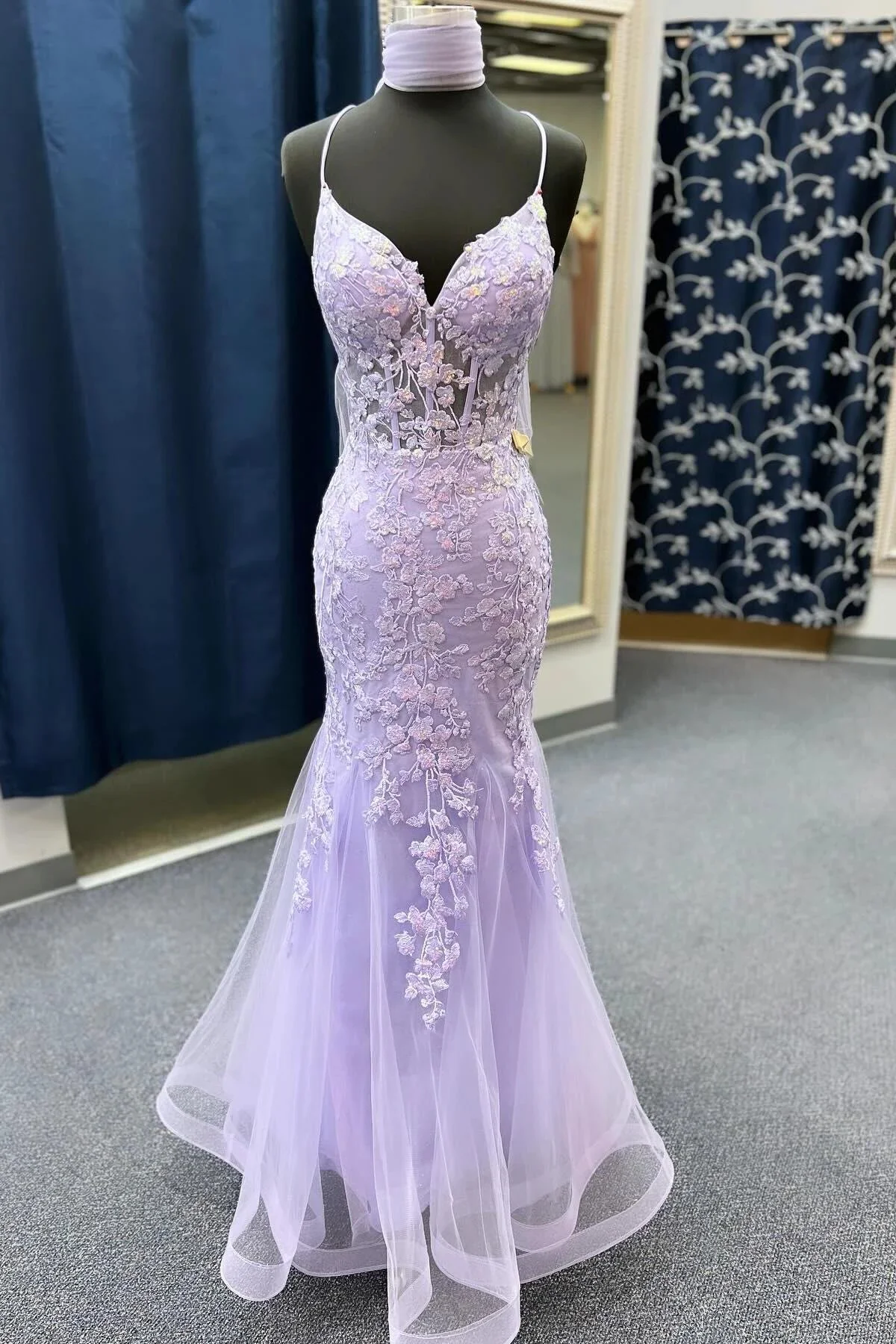 Azenor | Sage Green Spaghetti Straps Mermaid Prom Dress With Appliques - Image 4