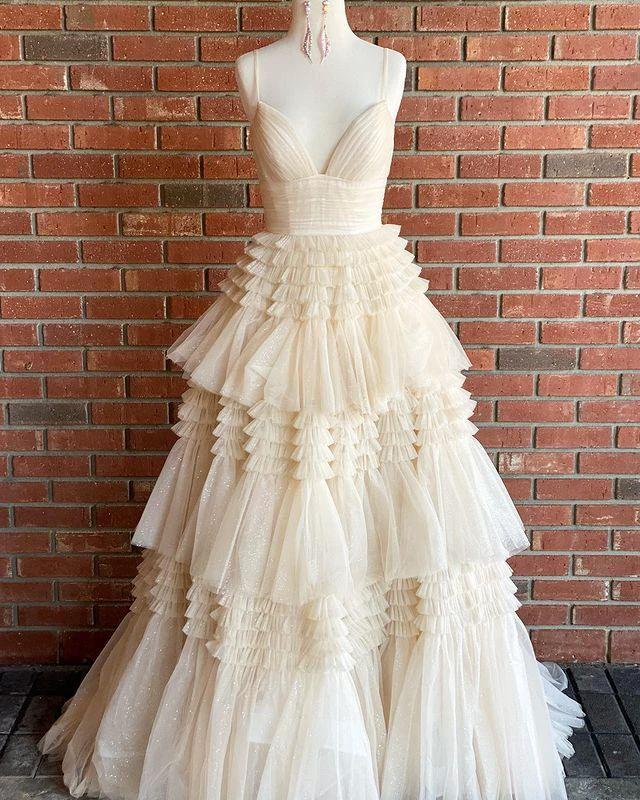 Ball Gown V Neck Straps Light Champagne Tulle Prom Dresses Y1875 - Image 2