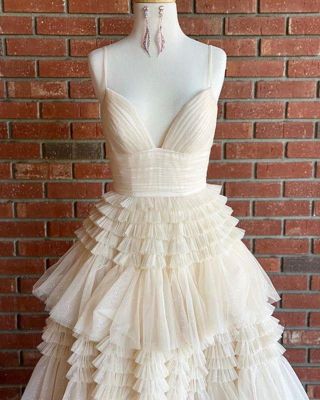 Ball Gown V Neck Straps Light Champagne Tulle Prom Dresses Y1875 - Image 3