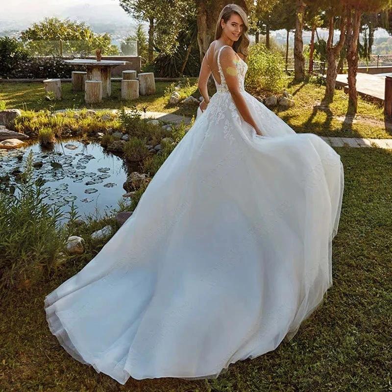 Beach Wedding Dresses Appliques Straps V-Neck Bridal Party Gowns Backless Sweep Train robe de mariée fluide Custom Made - Image 2