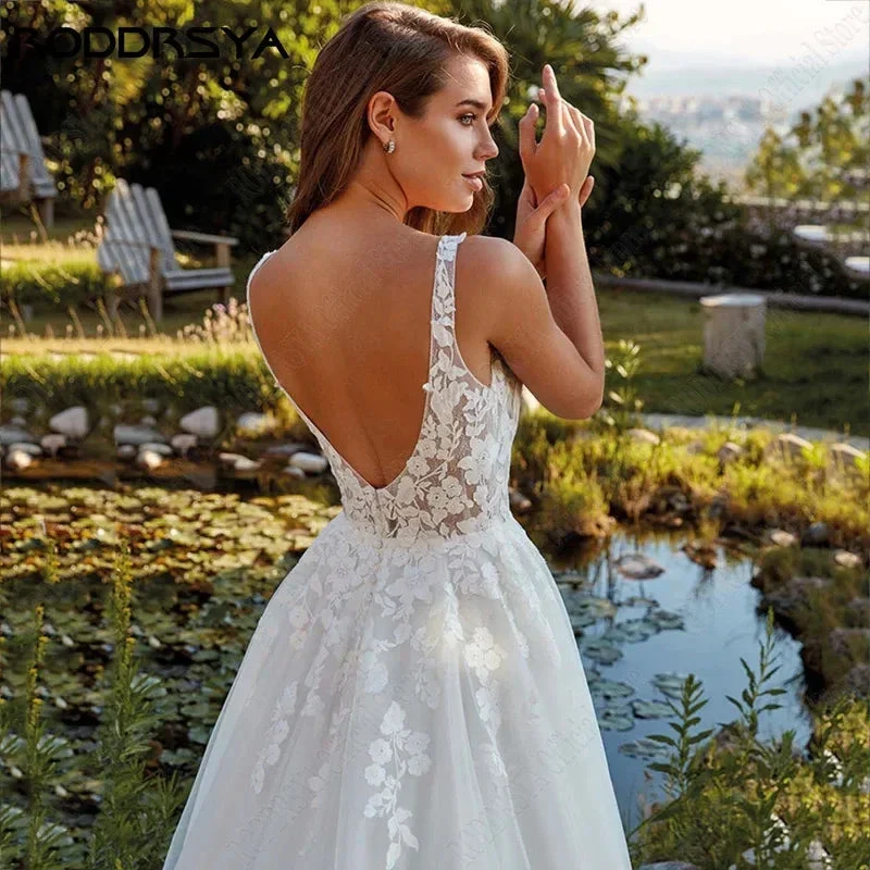 Beach Wedding Dresses Appliques Straps V-Neck Bridal Party Gowns Backless Sweep Train robe de mariée fluide Custom Made - Image 4