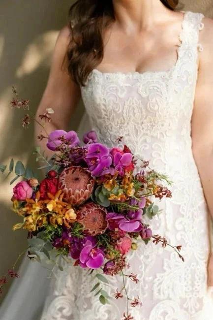 Beautiful A-Line Lace Square Sleeveless Ivory Long Wedding Dress With Appliques - Image 7
