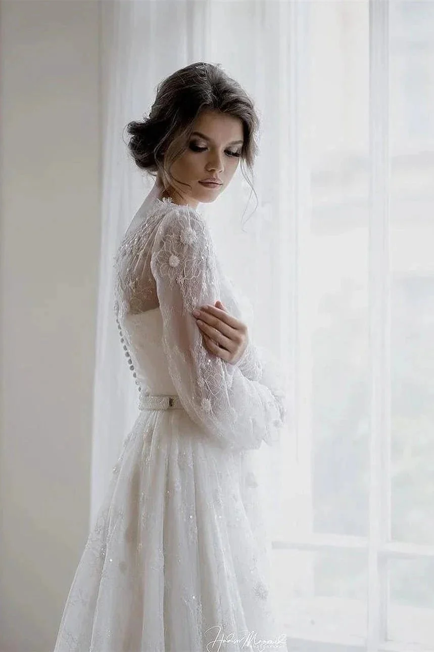 Beautiful A-line White Long Sleeves Lace Appliques Wedding Dress - Image 4