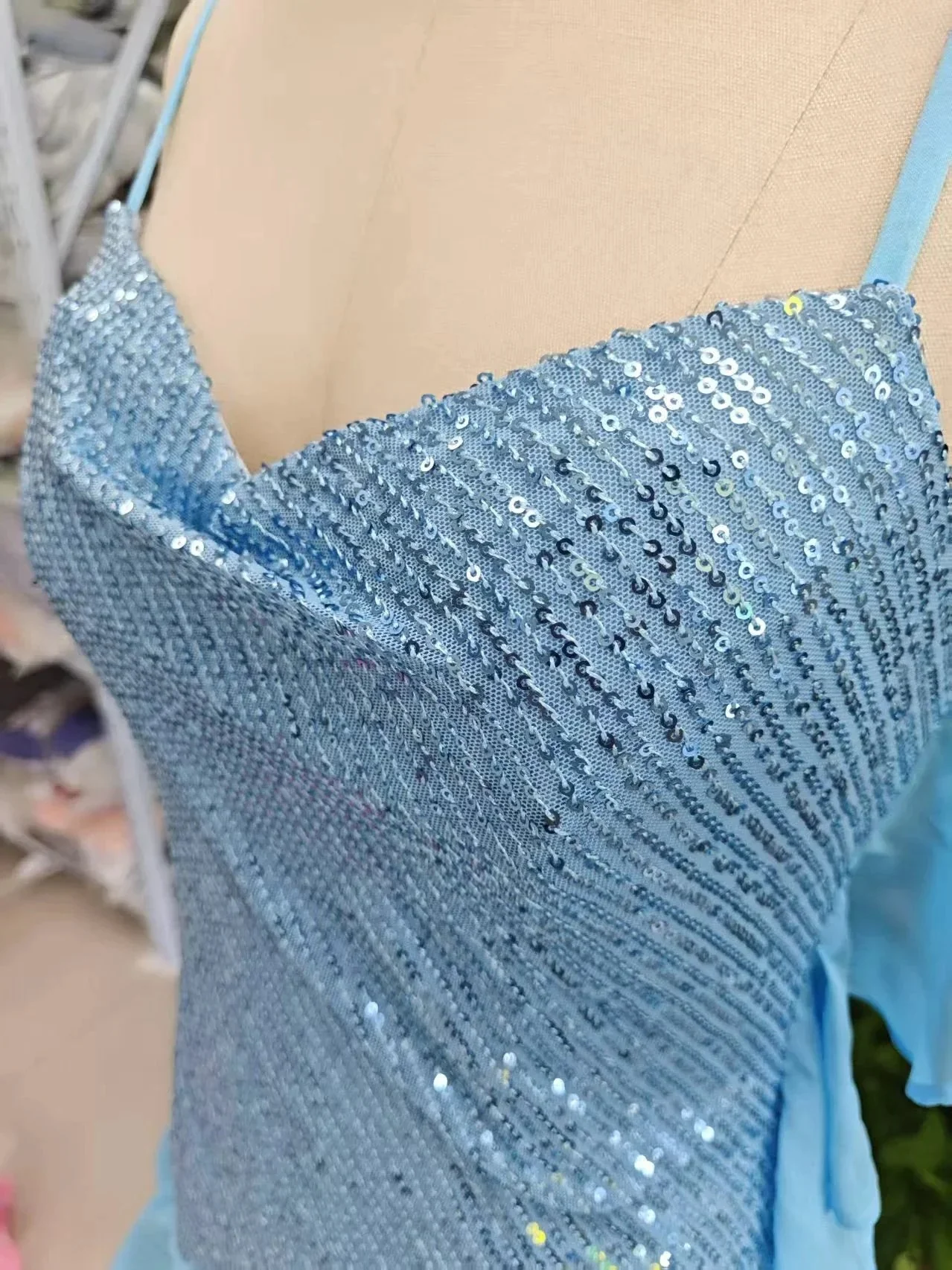 Beautiful Blue Halter Sequins Chiffon Ruffles Cocktail Dress Homecoming Dress Y8251 - Image 3