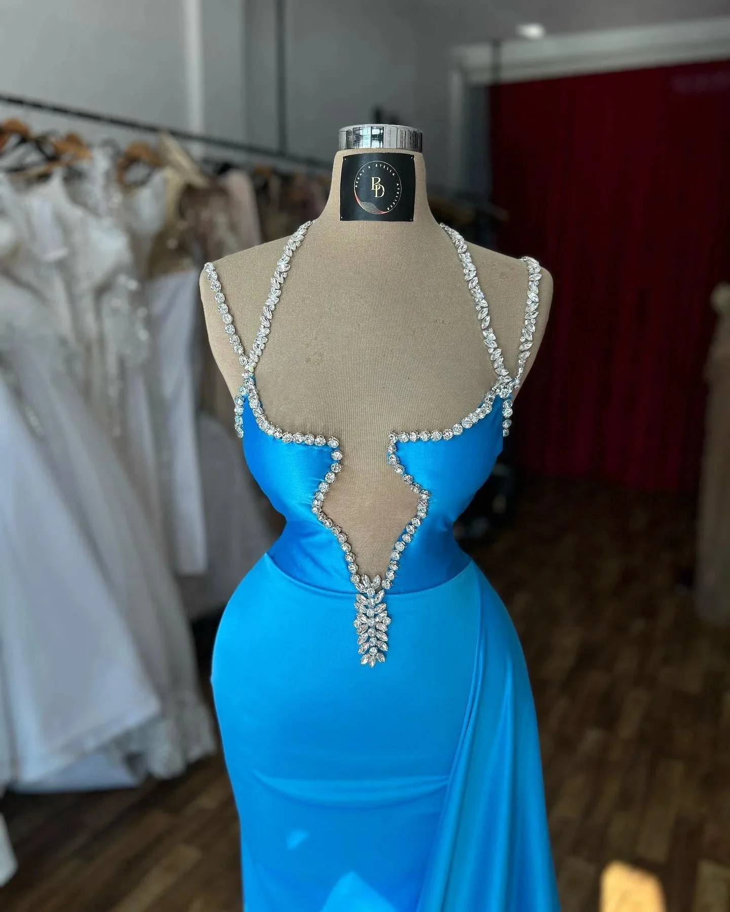 Beautiful Column Spaghetti Straps Sleeveless Ruffles Satin Prom Dresses - Image 2