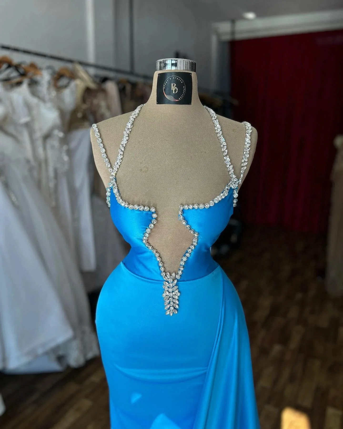 Beautiful Column Spaghetti Straps Sleeveless Ruffles Satin Prom Dresses - Image 3