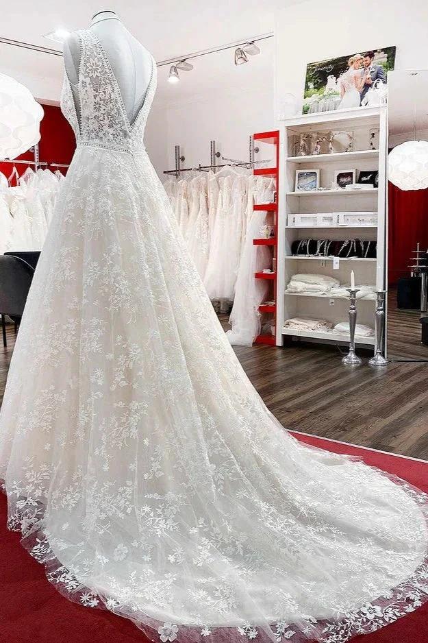 Beautiful Long A-Line Lace Appliques Tulle Open Back Wedding Dresses - Image 4