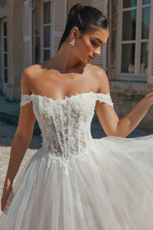 Beautiful Long A-line Off-the-shoulder Appliques Tulle Wedding Dress - Image 4