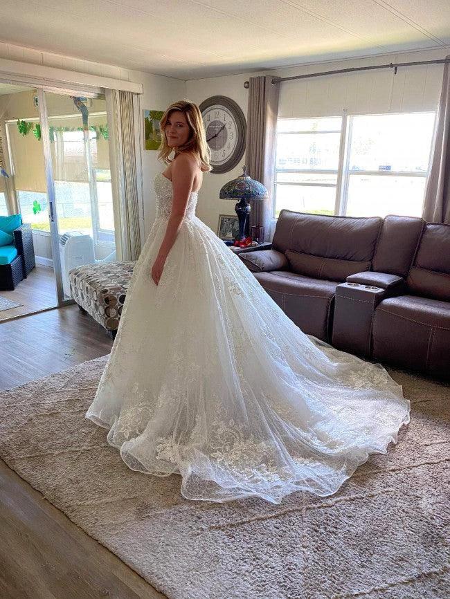Beautiful Long A-line Off-the-shoulder Lace Appliques Wedding Dress with Beads - Image 3