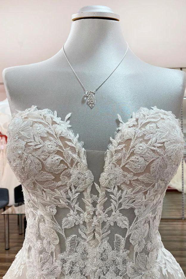 Beautiful Long A-line Strapless Tulle Ivory Wedding Dress with Appliques Lace - Image 4
