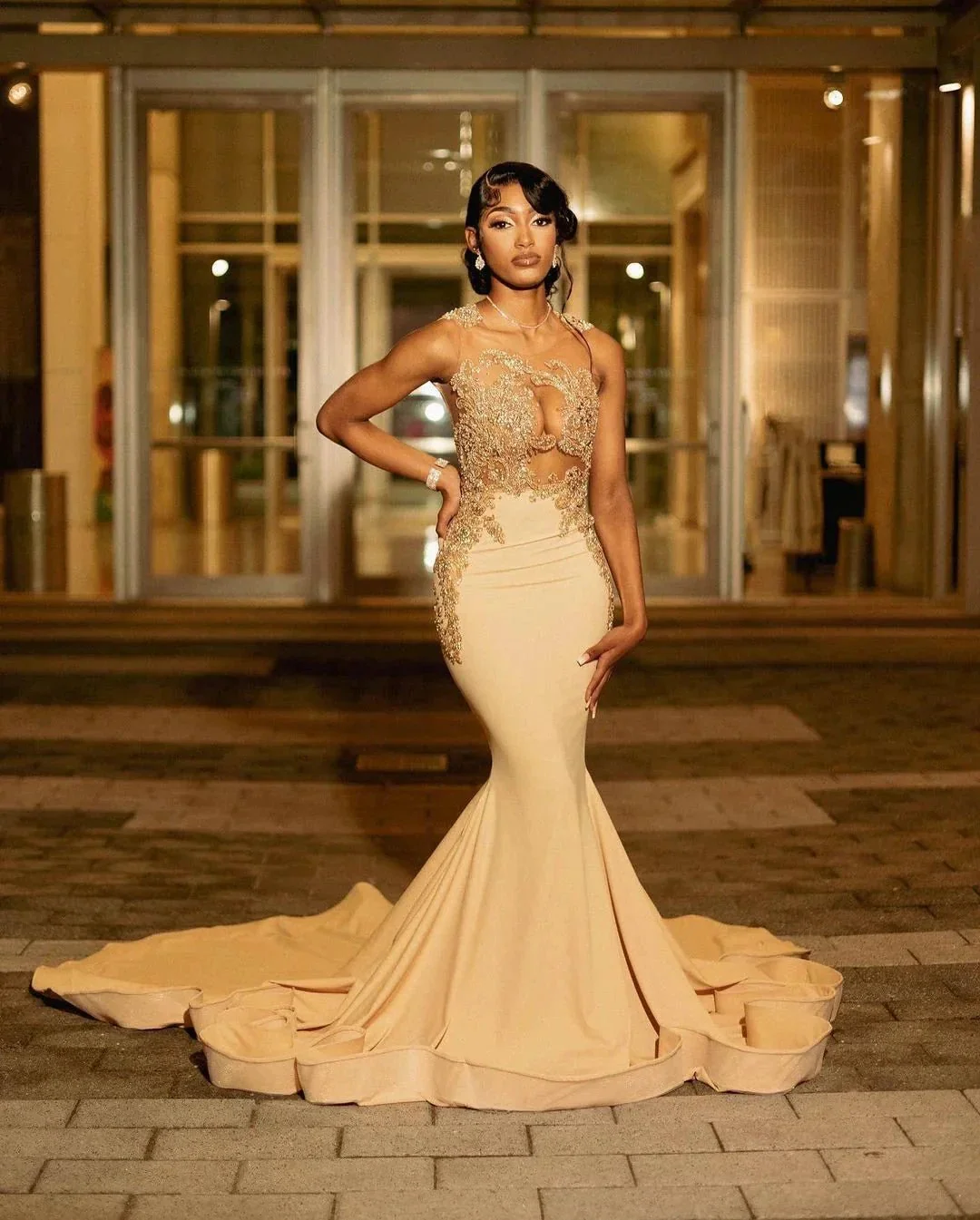 Beautiful Long Champagne Mermaid Sleeveless Beading Prom Dress With Lace - Image 5
