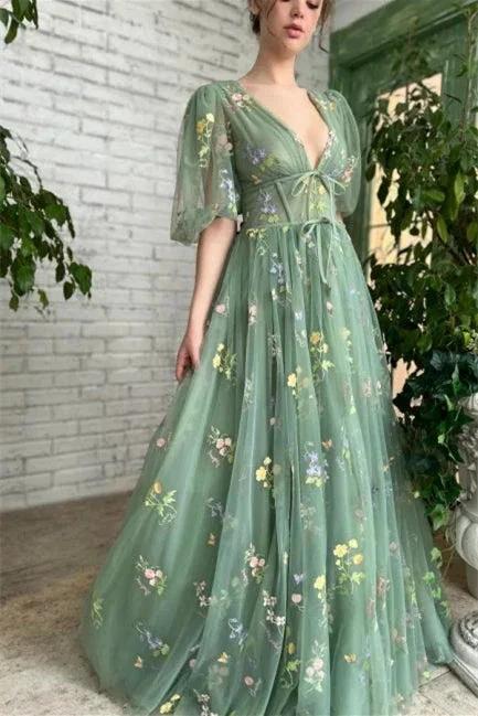 Beautiful Long Green V-neck A-line Appliques Prom Dress - Image 3