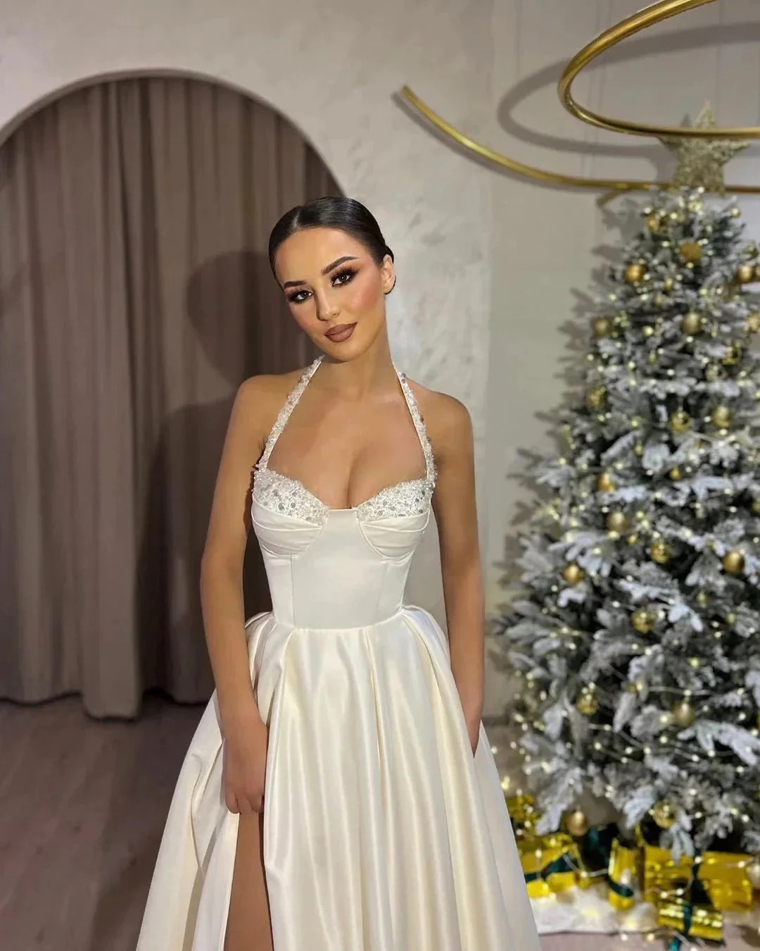 Beautiful Long Ivory A-line Halter Beading Sleeveless Wedding Dress With Slit - Image 2