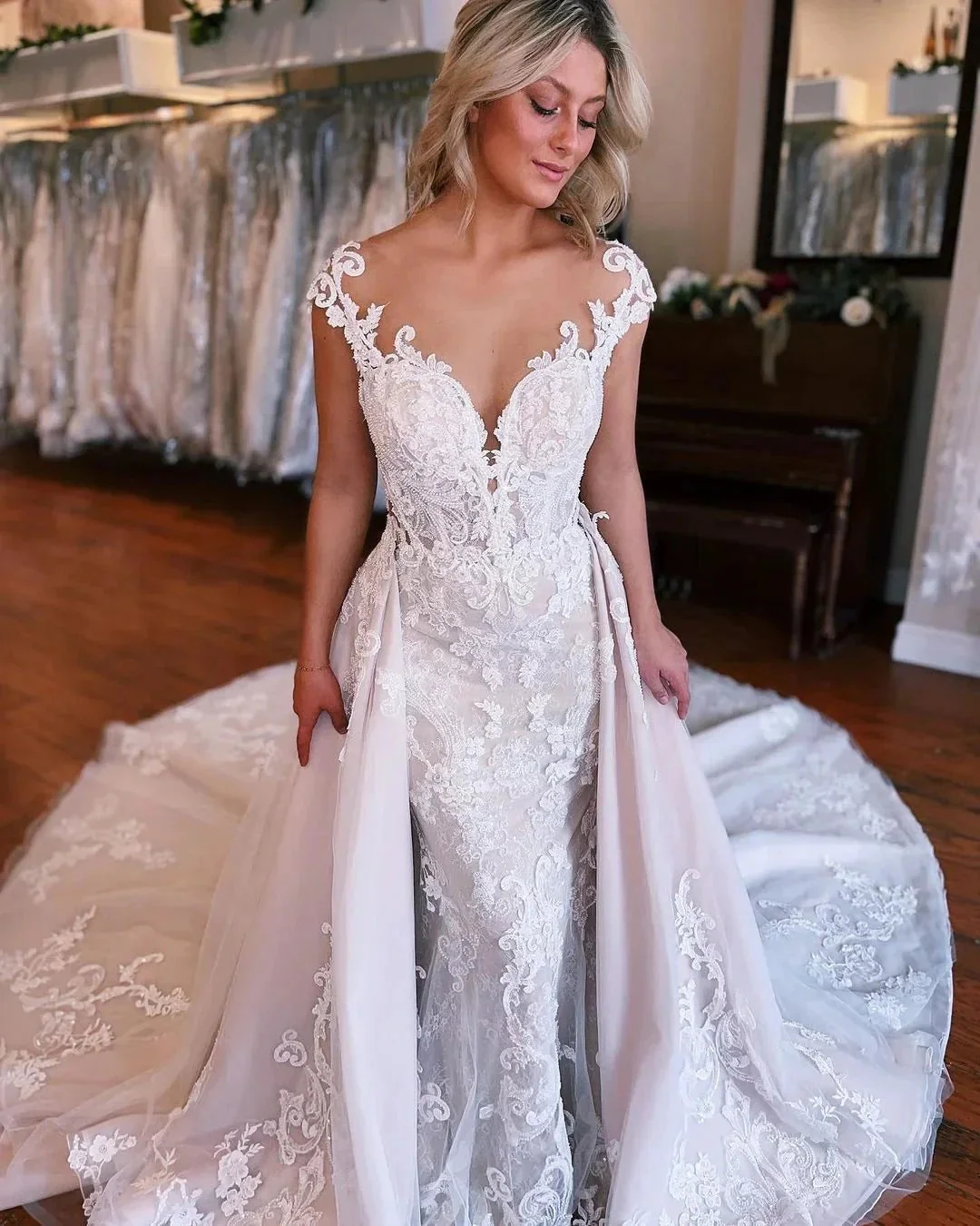 Beautiful Long Mermaid Lace Sleeveless Wedding Dress With Detachable Train - Image 4