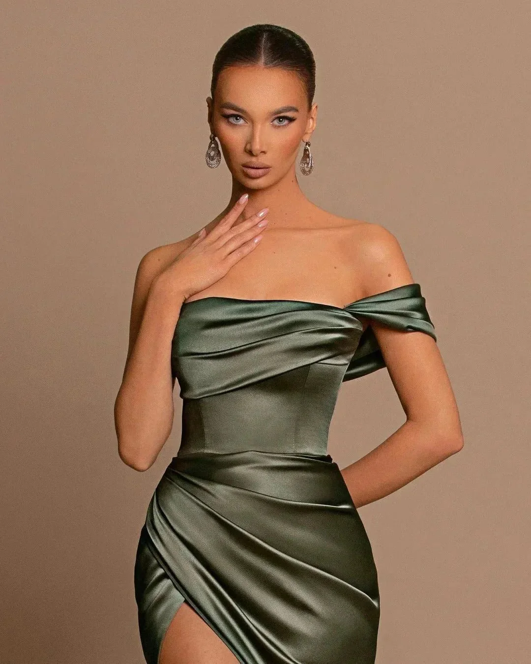 Beautiful Long Mermaid One shoulder Satin Formal Prom Dress With Slit - Image 4