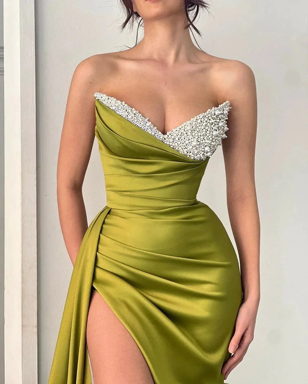 Beautiful Long Mermaid Sleeveless Designer Satin Pearls Prom Dress With Slit - Image 2