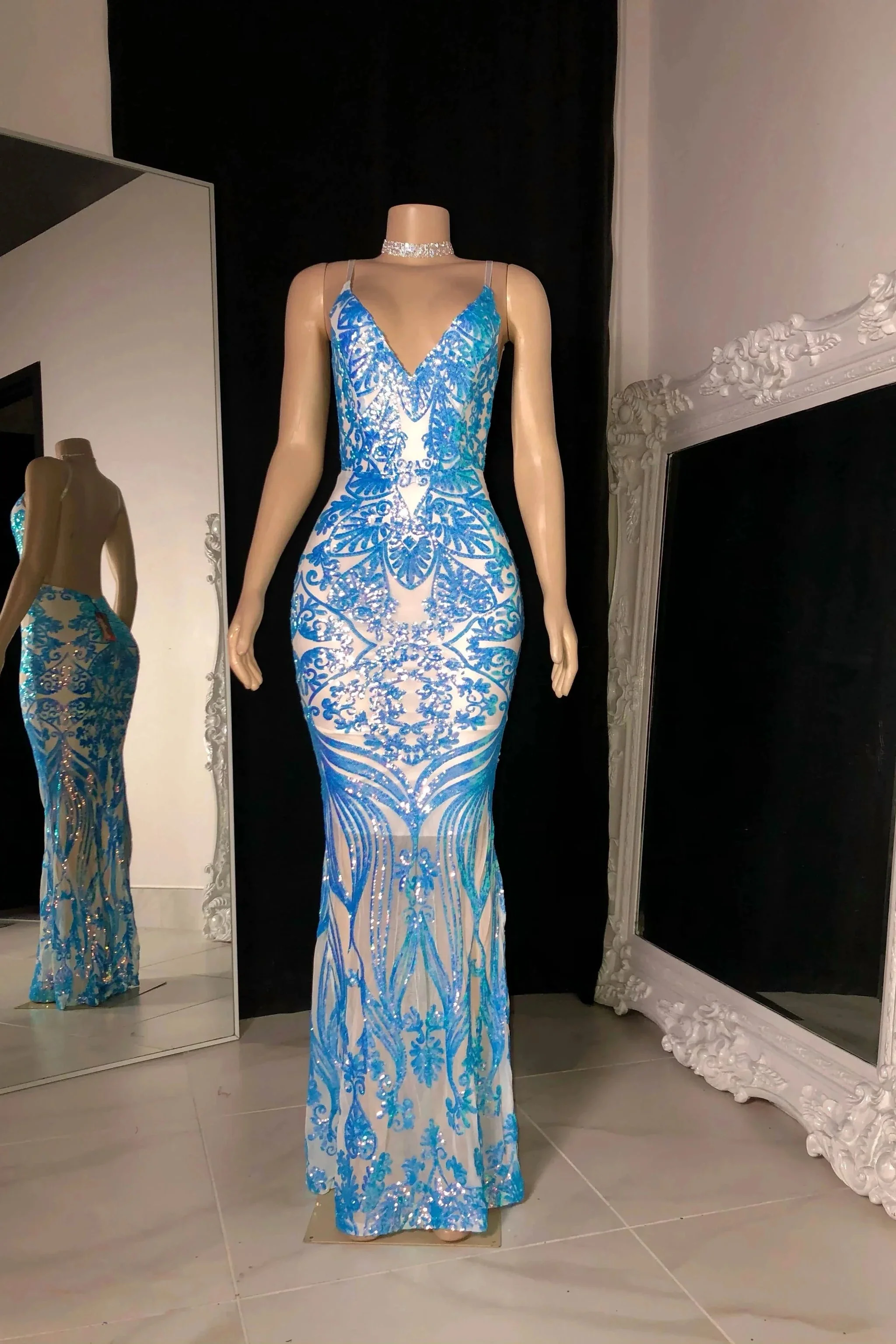 Beautiful Long Mermaid Sleeveless V-neck Backless Prom Dress - Image 2