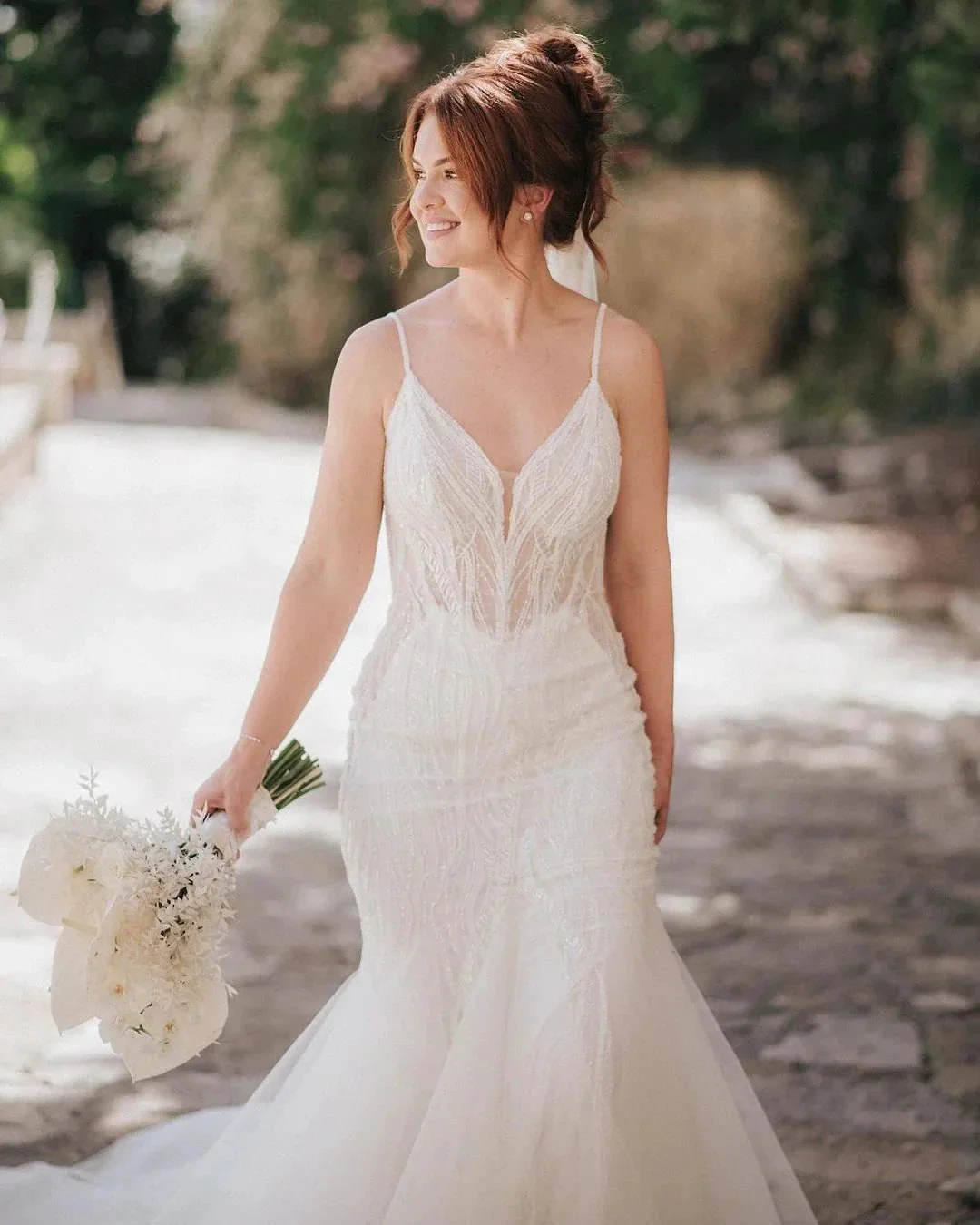 Beautiful Long Mermaid Spaghetti Straps V-neck Lace Sleeveless Backless Wedding Dress - Image 2
